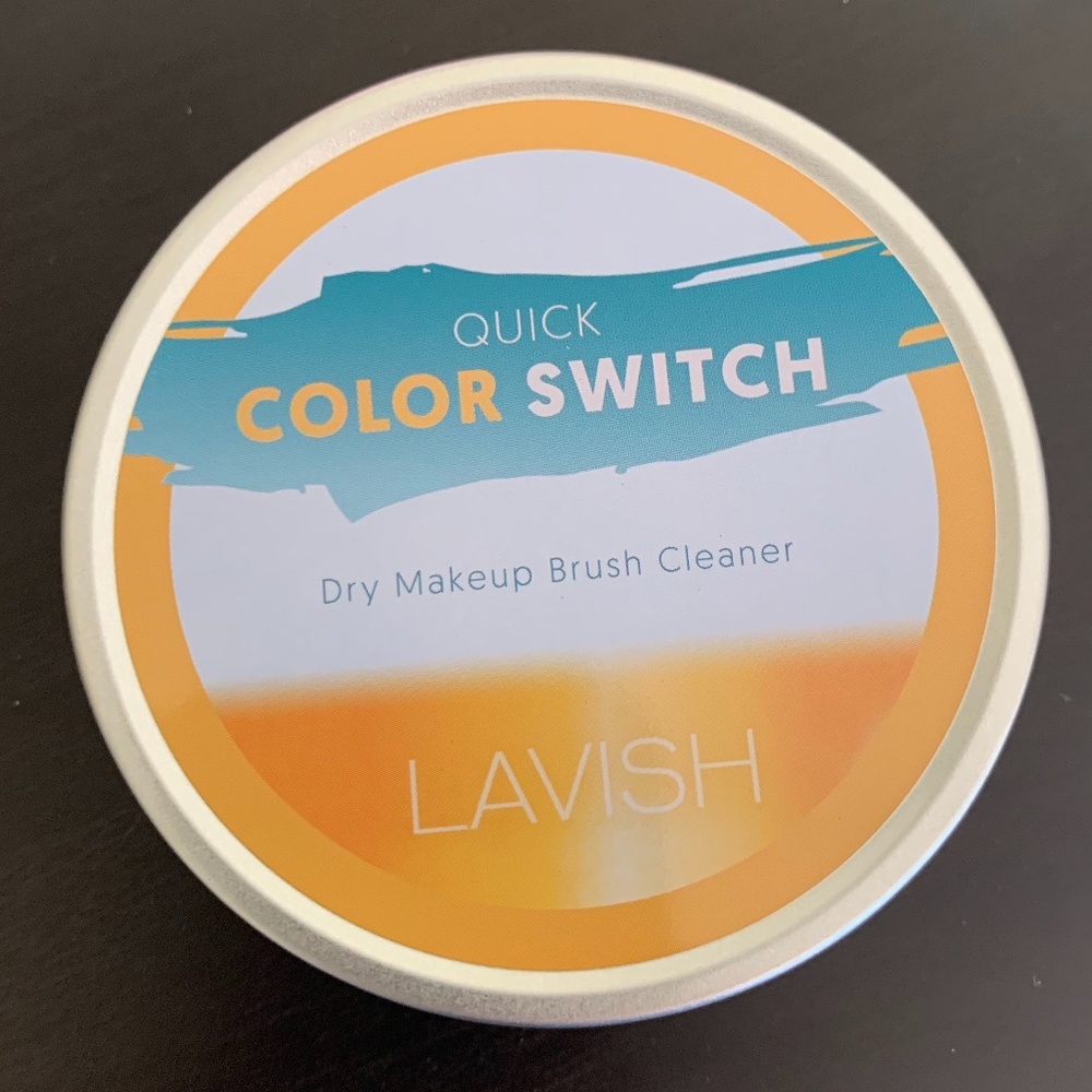 Lavish Quick Color Switch Dry Makeup Brush Cleaner